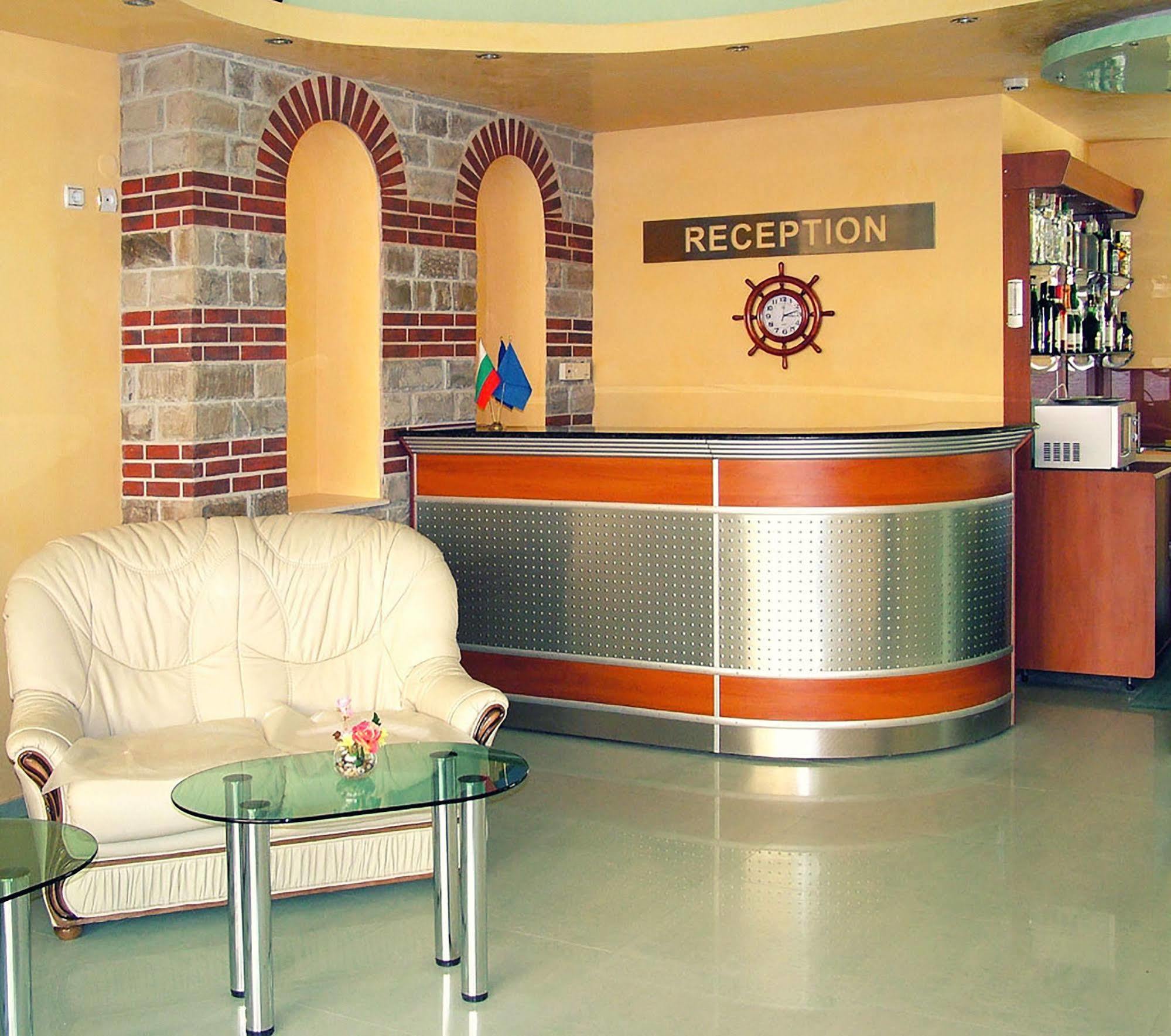 Dionis Hotel Varna Luaran gambar